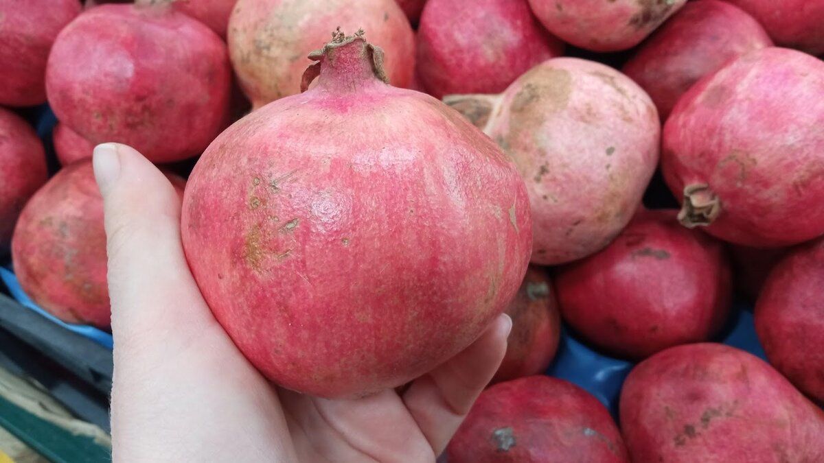 Секреты выбора сладкого граната: как не ошибиться на рынке