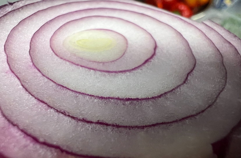 Почему луком вызваны слезы: молекулы и их влияние