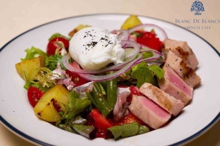 Салат Нисуаз: простая элегантность Ниццы в одной тарелке