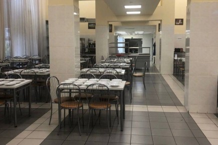 В столовой колледжа «Звездный» обнаружены нарушения после отравления студентов