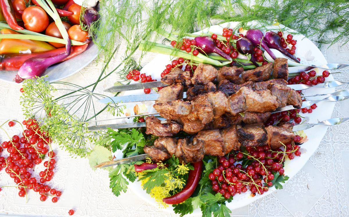 Как приготовить нежный шашлык из говяжьей вырезки с луковым соком