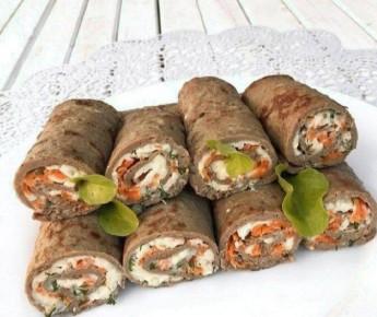 Печёночные рулетики: простой и вкусный закусочный шедевр