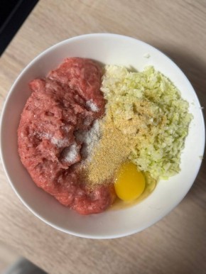 Теплота зимы: вкусные куриные котлеты с секретом внутри