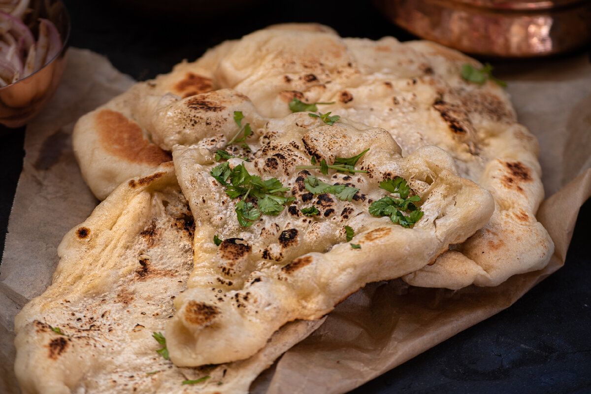 Лепешка с нежной свининой и ананасом на гриле, которую стоит попробовать