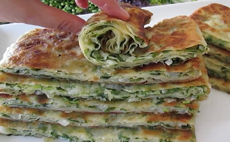 Кутабы: легкие лепешки с зелёной начинкой, которые стоит попробовать
