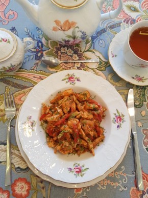 Ароматный куриный паприкаш, который удивит всех