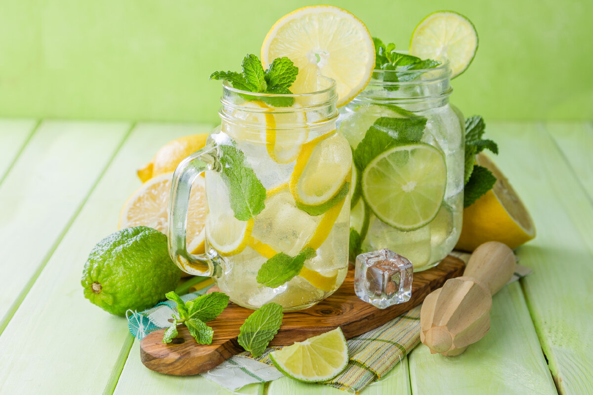 Освежающий лимонад с мятой и лимоном