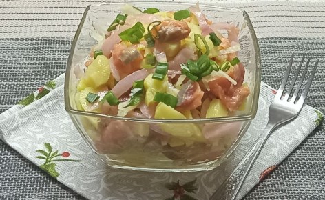 Салат с картофелем и кижучем: быстро, просто и невероятно вкусно