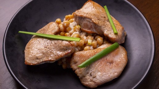 Новый взгляд на классику: нут с кокосовым молоком и индейкой