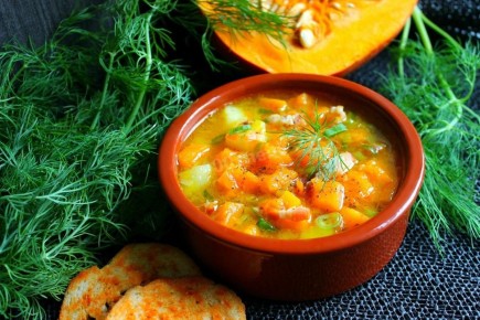 Как приготовить тыквенный суп с беконом: кулинарный шедевр для холодных вечеров