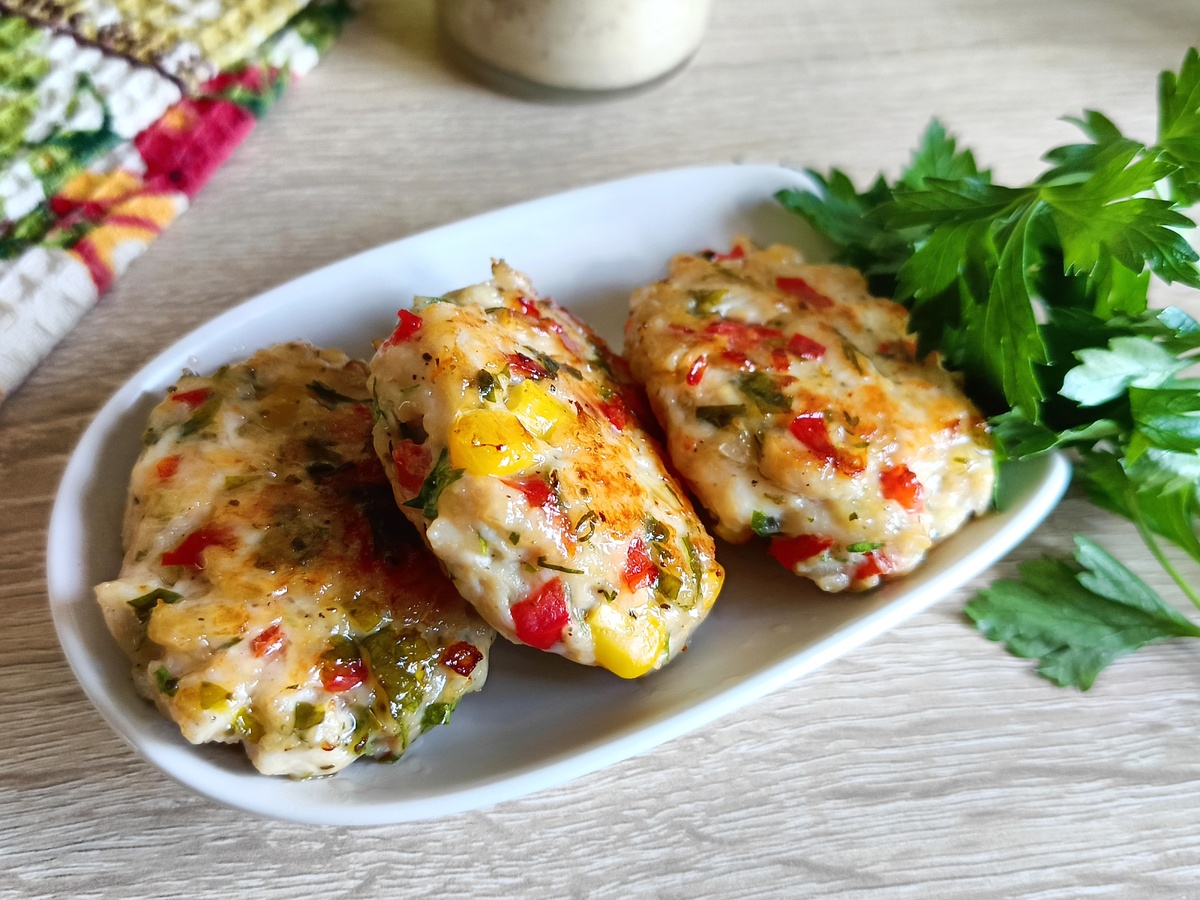 Как приготовить сочные куриные котлеты "Мозаика": секреты и советы