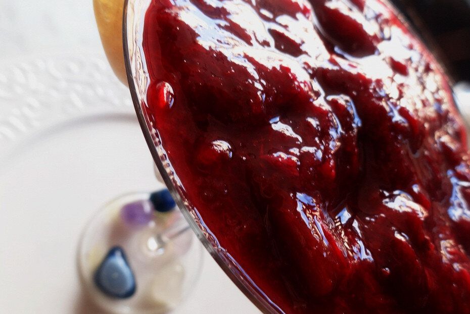 Как приготовить ткемали из слив: секреты и рецепты