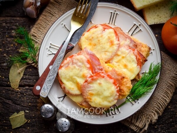 Ароматные куриные отбивные с беконом: новогодний хит на вашем столе