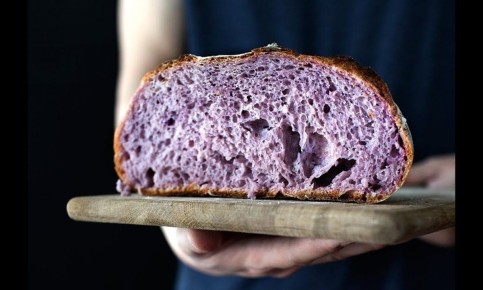 Хлеб фиолетового цвета может вскоре появиться в белорусских супермаркетах