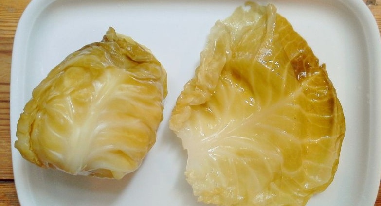 Необычная закуска: капустные листья в хрустящем кляре