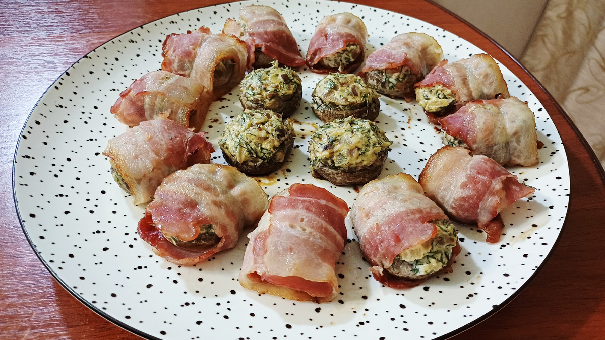 Фаршированные шампиньоны: быстро и вкусно