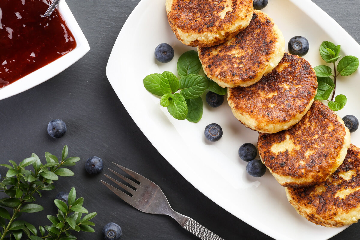 Сырники с кокосовой мукой: легкий и полезный завтрак