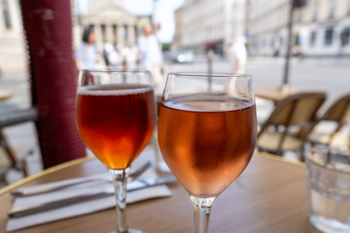 Коктейли на любой вкус: как разнообразить вечер с вином и современными миксами