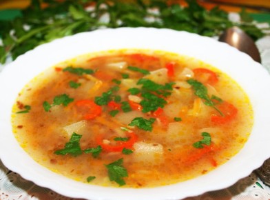 Согревающий осенний суп с гречкой и овощами: быстро и вкусно!