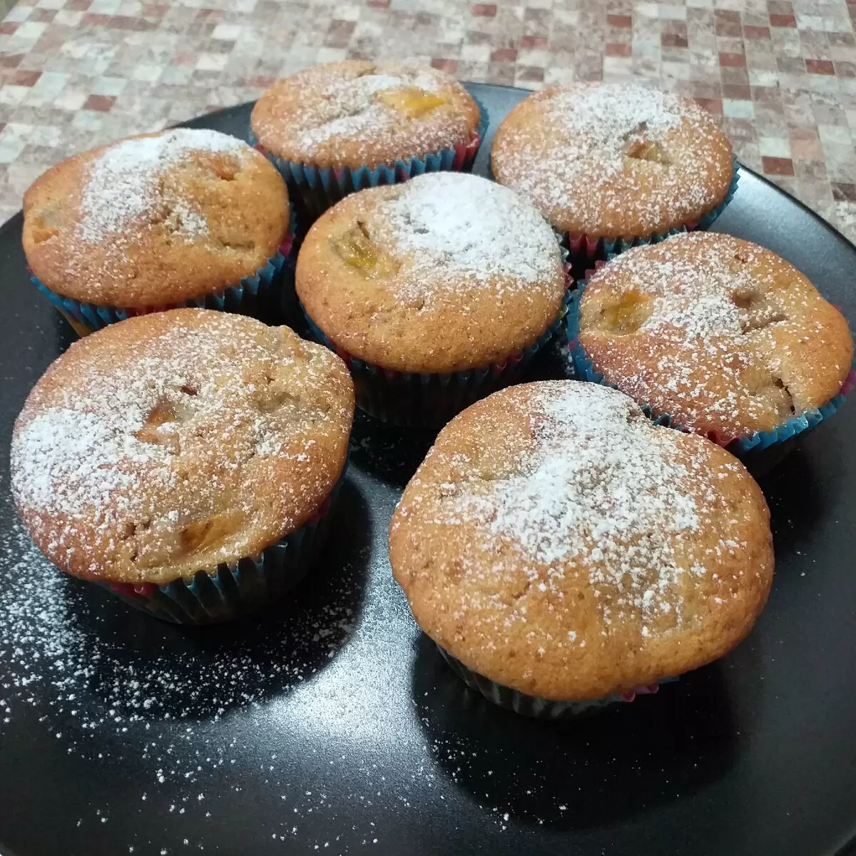 Идеальное сочетание: кексы с хурмой и корицей