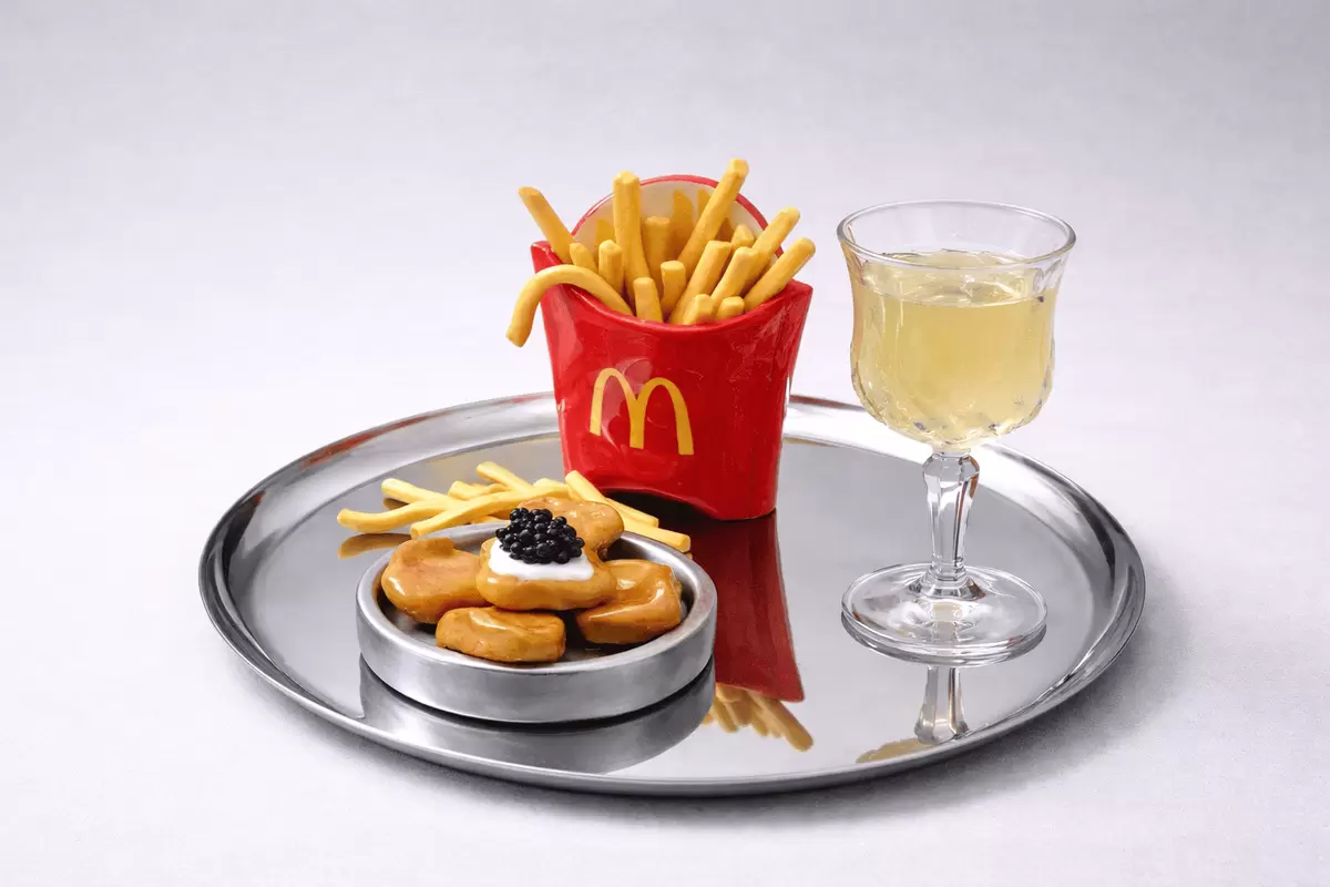 Неожиданные сочетания: как фастфуд и вино могут стать союзниками