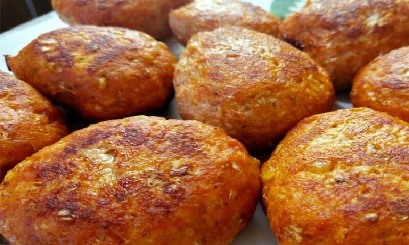 Немецкие котлеты: как приготовить пышное блюдо с насыщенным вкусом