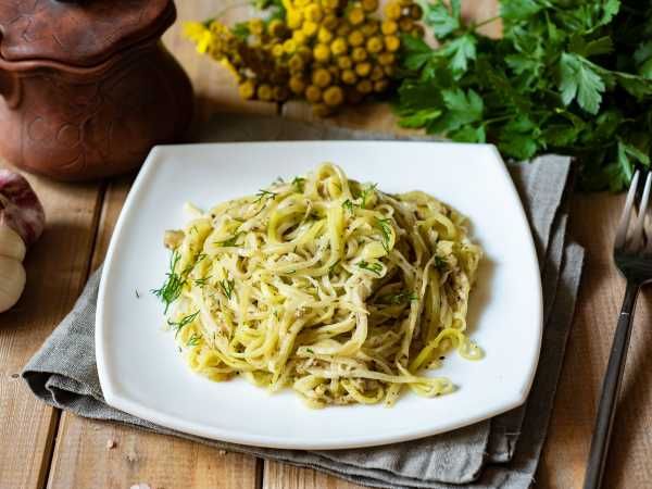 Паста с цуккини и чесноком: легкость, вкус и аромат