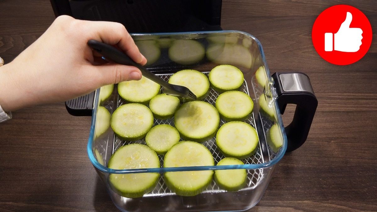 вкусный ужин: кабачки, запеченные в аэрогриле