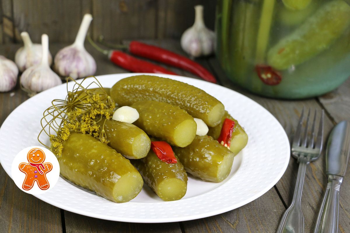 Огурцы на зиму по маминым традициям: секреты вкусного консервирования